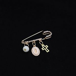 Broche de sécurité catholique avec perle, médaille <span class=keywords><strong>miraculeuse</strong></span> et croix, broche de baptême pour bébé en strass, cadeau pour l'église - Product Image 1