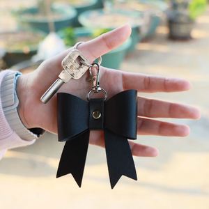 Lindo Llavero de Piel Sintética con Lazo de 6 Colores, Llavero de Metal con Impresión UV Personalizado para Mujer, Regalo Moderno y Encantador - Product Image 4