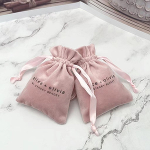 Pochette à bijoux en velours rose de luxe avec cordon de serrage, sac de rangement en flanelle douce pour bijoux, sac cadeau en daim avec logo personnalisé et ruban - Product Image 2