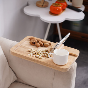 Plateau d'accoudoir en bois pour canapé avec porte-gobelet et support pour téléphone, plateau de service pour collations et thé, design pliable en bambou - Product Image 1