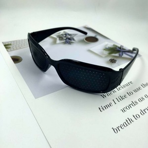 Chống cận thị unisex Pin lỗ kính Mắt Pinhole Kính mắt tập thể dục thị lực cải thiện Ayurvedic Kính - Product Image 6