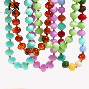 Collana Dreamshow con Perle Acriliche a Goccia Multicolore Blu Verde Viola Ambra in Acciaio Inossidabile 316L Placcato Oro Impermeabile - Product Image 1