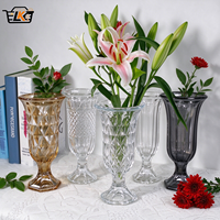 Vase en verre cristal personnalisé en gros, coupe diamant, à facettes, sur piédestal, 23 cm de haut, centre de table de mariage, décoration de table pour la maison