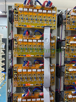 Machine de classement et de calibrage de cellules de batterie prismatiques 5V 10A, 5V 20A, 5V 30A pour l'assemblage de packs de batteries au lithium