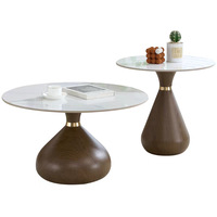 Table basse de luxe en fer forgé avec plateau en carreaux de porcelaine, design minimaliste, modèle D830 – Pièce créative pour espaces de réception en locations.