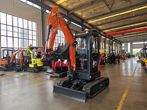 Offre Spéciale : Mini-Excavatrice YHMG W30A 3.0 Tonnes, Matériel de Construction, Prix Usine, En Stock, Prête à la Vente - Product Image 6