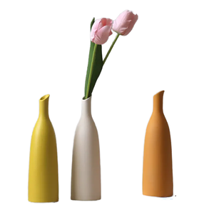 Vase de table en céramique blanche minimaliste moderne, vase à fleurs unique pour la décoration de la maison - Product Image 1