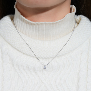 จี้เพชรโมอิสซาไนต์ทรงกลมหลายกะรัต VVS GRA แบบคลาสสิก ทองแดงชุบทอง 14K สำหรับผู้หญิง ใช้งานได้หลากหลาย เหมาะสำหรับใส่ทุกวัน ง่ายต่อการใช้งาน - Product Image 4