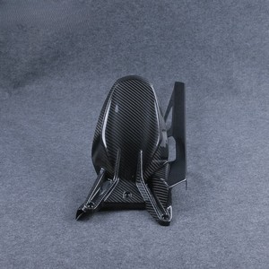 Guardabarros Trasero de Fibra de Carbono Seca 3K, Ligero, de Alta Resistencia, con Acabado Brillante/Mate, para 1290 Super Duke R 2020+ - Product Image 4