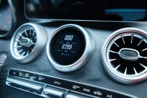 Pantalla de instrumento LCD de salida de aire con control de luz ambiental para Mercedes Benz C/GLC 2015-2021 pantalla de velocidad de reloj de coche original - Product Image 4