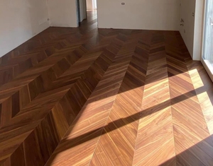 Suelo <span class=keywords><strong>de</strong></span> <span class=keywords><strong>Madera</strong></span> <span class=keywords><strong>de</strong></span> Nogal Negro <span class=keywords><strong>de</strong></span> Diseño Moderno, Color Nogal, Estilo Parqué Chevron Multicapa para Dormitorio, Sala <span class=keywords><strong>de</strong></span> Estar, Uso Interior - Product Image 5