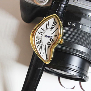 <span class=keywords><strong>Montre</strong></span> à quartz de luxe pour homme, style Y2K vintage, design créatif 'Alien Advanced Sense', cadran torsadé effet fondant, style rétro antique, avec aiguilles en cuir - Product Image 3