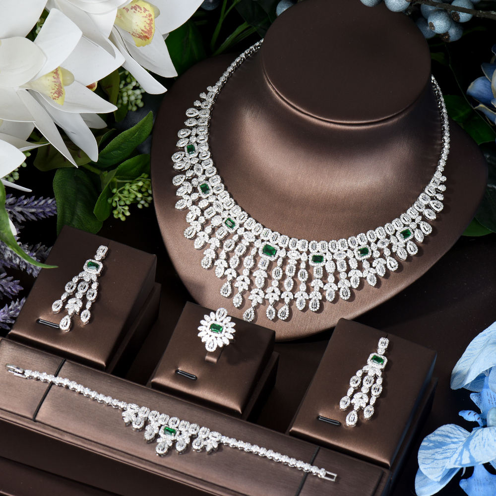 สีเขียว