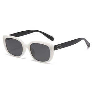 Gafas de Sol Cuadradas para Mujer Ks 3868, Marco de Metal, Lentes TAC con Protección UV400 Tipo 3, Estilo para Conducir al Aire Libre - Product Image 3
