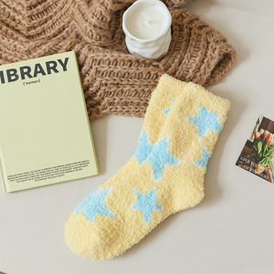 Özel Logo moda kış vizon kadife kürklü kazık çorap peluş kalınlaşmış sıcak uyku kat rahat Polyester çorap - Product Image 6