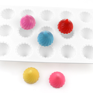 Moule à gâteau en silicone en forme de cyclone, pour la pâtisserie, fabrication artisanale de savon DIY, réutilisable, facile à démouler, sans BPA, pour pudding et décoration de bougies - Product Image 1