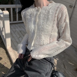 Suéter Cárdigan Versátil de Punto Calado con Cuello de Perlas y Pétalos Vintage para Mujer, Colección Otoño 2025 al por Mayor - Product Image 4