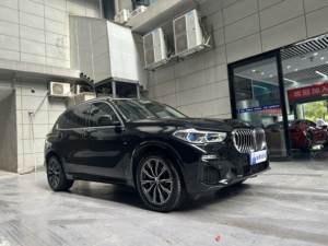 BMW X5 d'occasion (<span class=keywords><strong>import</strong></span>ée) 2020 XDrive40i M Sport Package 3.0T 8AT XDrive AWD Euro VI SUV de luxe allemand de taille moyenne - Product Image 3