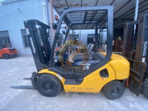 Montacargas Usado <span class=keywords><strong>Komatsu</strong></span> <span class=keywords><strong>FD25</strong></span> de 2.5-3 Toneladas, Potente Capacidad de Elevación, Certificado CE, Más Vendido - Product Image 2