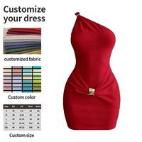 Robe moulante mini rouge sexy à une épaule avec taille froncée et boucle métallique pour soirée en boîte de nuit ou cocktail, taille personnalisée disponible