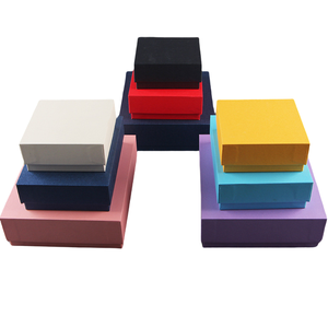 Boîte de rangement pour bijoux en carton rigide personnalisée avec couvercle, impression dorée, gaufrage, revêtement UV et vernis - Product Image 6