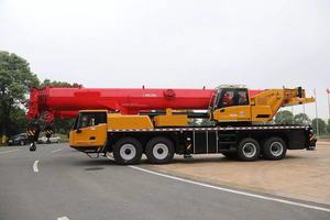 Grue mobile haute performance STC1000C5-8 disponible avec boîte de vitesses, moteur, pompe, moteur à engrenages et roulement pour la construction - Product Image 4