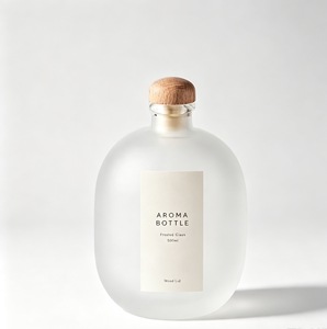 Botella de Vidrio Esmerilado Redonda Reutilizable al por Mayor para Vino de Frutas con Tapón de Corcho, Personalizada para Vino de Bayas y Cerezas con Etiqueta Personalizada - Product Image 6