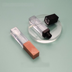 Tubos de Brillo Labial Cuadrados de 6ml con Diseño Brillante, Tubos de Brillo Labial con Varita de Cristal de 7ml, Tubo de Brillo Labial Personalizado - Product Image 1