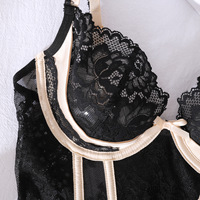 Yicheng Lingerie Féminine Premium Sexy, Ensemble 2 Pièces Exclusif avec Corset Sculptant et Nœud Papillon, Style Érotique Cougar, à Empiècements de Couleurs Contrastées