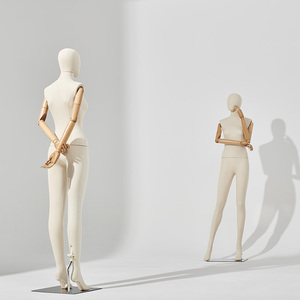 Maniquí de pie realista al por mayor de fábrica, maniquí con brazos de madera para <span class=keywords><strong>hombre</strong></span>, maniquí de <span class=keywords><strong>cuerpo</strong></span> <span class=keywords><strong>entero</strong></span> de lino para <span class=keywords><strong>hombre</strong></span>, <span class=keywords><strong>cuerpo</strong></span> completo - Product Image 4