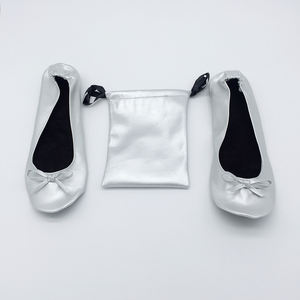 Zapatos de bailarina con estampado plateado, regalos de <span class=keywords><strong>boda</strong></span> <span class=keywords><strong>plegables</strong></span> ligeros, cierre deslizante para Bodas de verano y primavera - Product Image 2