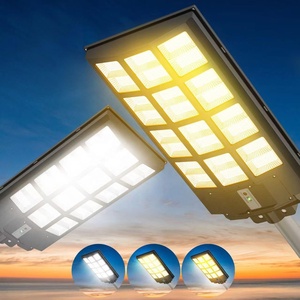 Reflector Solar de 1800W con Sensor de Movimiento PIR, Control Remoto, Regulable, Impermeable IP67, Ajustable para Iluminación de Zonas Comerciales - Product Image 6