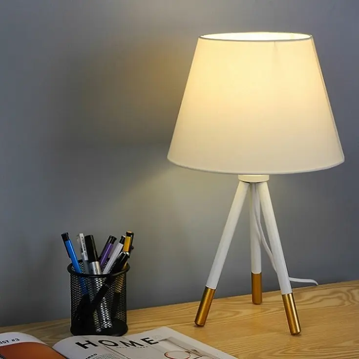 Lampe de bureau moderne 40W, vente en gros, 100 W, Source d'énergie électrique, lampe de chevet, de lecture, offre spéciale