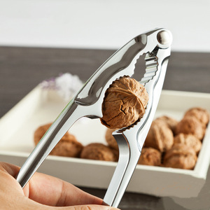 Cascanueces de Aleación de Zinc con Resorte, Herramienta de Cocina para Descascarar Nueces - Product Image 1