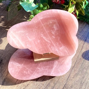 Disque en quartz rose de forme libre, artisanal, de haute qualité, pour la décoration intérieure et la méditation (vente en gros) - Product Image 2