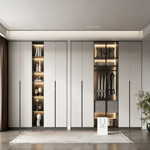 Armadio di Lusso Balom in Legno Massello per Camera da Letto con Porta in Vetro LED, Ampio Spazio di Stoccaggio, Scrivania Integrata e Specchio - Product Image 2