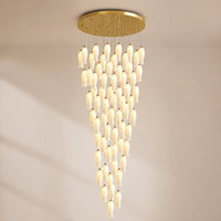 Lustre long cascade en céramique personnalisé à plusieurs têtes pour villa, duplex, plafond haut, escalier, hall d'entrée