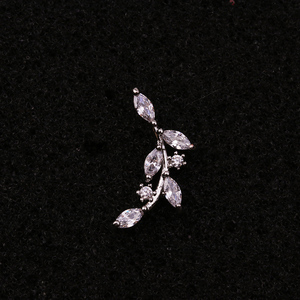 Orecchino a perno alla moda da 20g in acciaio inossidabile con design a foglia e zirconi, per <span class=keywords><strong>piercing</strong></span> Tragus, Helix, <span class=keywords><strong>Orbital</strong></span>, con chiusura a vite, per lato sinistro/destro, idea regalo - Product Image 6