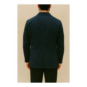 Blazer pour homme fabriqué en Italie, revers cranté, poches plaquées, fermeture à deux boutons, veste cintrée, style business décontracté, tenue de bureau classique - Product Image 3