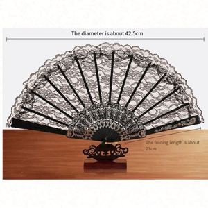 Éventail pliant en dentelle espagnole et soie, orné de fleurs, pour la danse, les fêtes, les bals de promo et les mariages - Product Image 2