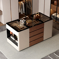 Vitrine de présentation de bijoux moderne, de haute qualité et durable, avec éclairage LED, îlot central pour bijoux de dressing, armoire de rangement dorée