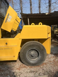 รถยกดีเซล Komatsu FD160 มือสองจากญี่ปุ่น ขับเคลื่อน 4 ล้อ เสากระโดงสามท่อน ยางลม ความสูงยก 3.5 เมตร เครื่องยนต์ Isuzu สำหรับงานก่อสร้างกลางแจ้ง - Product Image 3