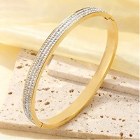 Bracelet de luxe pour femme en acier inoxydable plaqué or 18 carats, étanche et inaltérable, avec diamants brillants, vente en gros d'usine transfrontalière