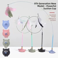 Nouveau jouet pour chat à ventouse, design plume colorée avec clochette, pour l'auto-entretenissement, jouets pour chat résistants aux griffures et aux morsures en stock