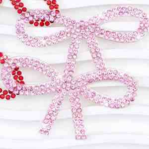 แผ่นแปะโบว์เล็กประดับเพชร ขนาดเล็ก 3*5.7 ซม. สีชมพูแดงเงา แบบติดเอง สำหรับตกแต่งเสื้อผ้าและกระเป๋า - Product Image 4