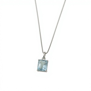 Collar con Colgante de Topacio Azul en Plata de Ley 925 con Gema Rectangular, Diseño Minimalista para Mujer - Product Image 6