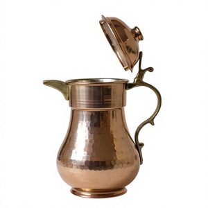 Pichet à eau en cuivre martelé fait main, style vintage, avec motif floral, 1,7 L, écologique, pour boissons et service de mariage - Product Image 3