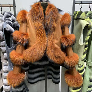 नए डिजाइन रंगीन असली चमड़े के रकून फर कोट महिलाओं के साथ असली शेपस्किन चमड़े की जैकेट - Product Image 2