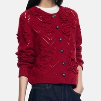Cardigan tricoté à manches longues et col rond pour femme avec motif crochet 3D + dentelle, couleur rouge chinois, style Nouvel An