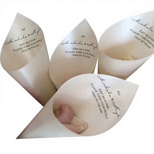Support et cônes à confettis blancs pour mariage, livraison rapide, avec gaufrage, en papier couché recyclable, pour bougies, vente en gros - Product Image 2